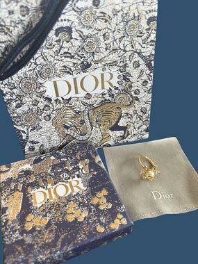 Dior Gold Pearl Blossom Ring